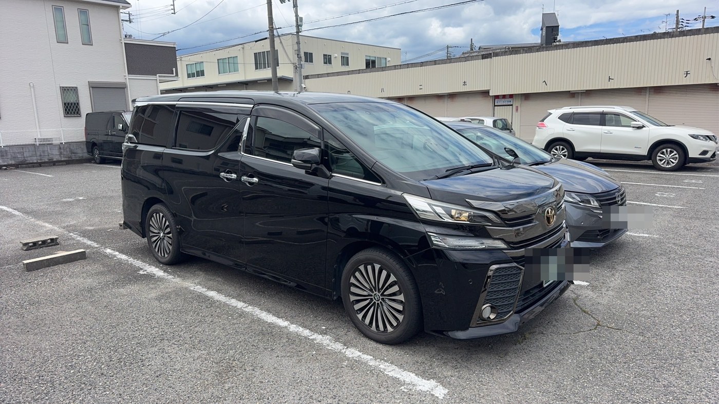 ヴェルファイア（黒）